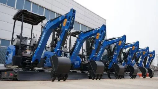 2025 4000 lb TYPHON TERROR XVII Cabin Mini Excavator Rubber Track with Kubota D902 Diesel Engine - Image 9